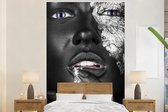 Behang - Fotobehang Zilver - Vrouw - Zwart - Breedte 195 cm x hoogte 300 cm
