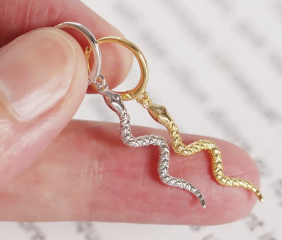 Gouden slang oorbellen met zirkonia - 8 x 5 mm | Mostert Juweliers