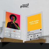 Socialframe - Spotify layout Plexi Glasplaat inclusief standaard! - Gepersonaliseerd met foto - Uniek vaderdag geschenk