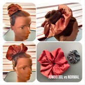 Cute Vibes Satin jumbo XXL Scrunchie 20CM, Ballerina look extra groot haarelastiek, Donker rood - strik