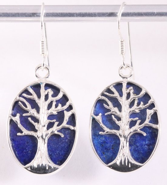 Ovale zilveren oorbellen met levensboom op lapis lazuli