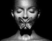 Butterfly woman – 135cm x 90cm - Fotokunst op PlexiglasⓇ incl. certificaat & garantie.
