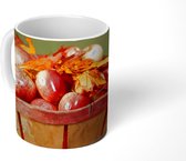 Mok - Een mand van appels in de herfst - 350 ML - Beker