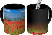 Magische Mok - Foto op Warmte Mok - Rode klaprozen in het Engelse Nationaal park South Downs - 350 ML