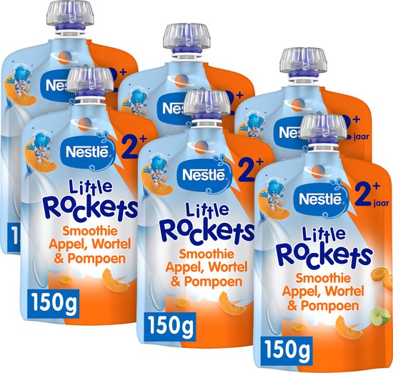 Nestlé Little Rockets smoothie appel, wortel & pompoen in oranje en lichtblauwe verpakking, met een astronautenbeer op een sikkel en stukjes fruit.