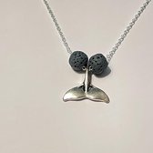 GoedeDoelen.Shop | Ketting Whale Tail | 925st Zilveren Ketting | Statement Ketting | Ocean Project | Uniek | Handgemaakt | Dierenliefde | Cadeautje | Dierenwelzijn | Wellness-House