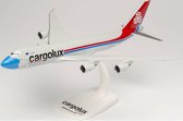 Herpa Boeing vliegtuig 747-8F Cargolux Not without my mask
