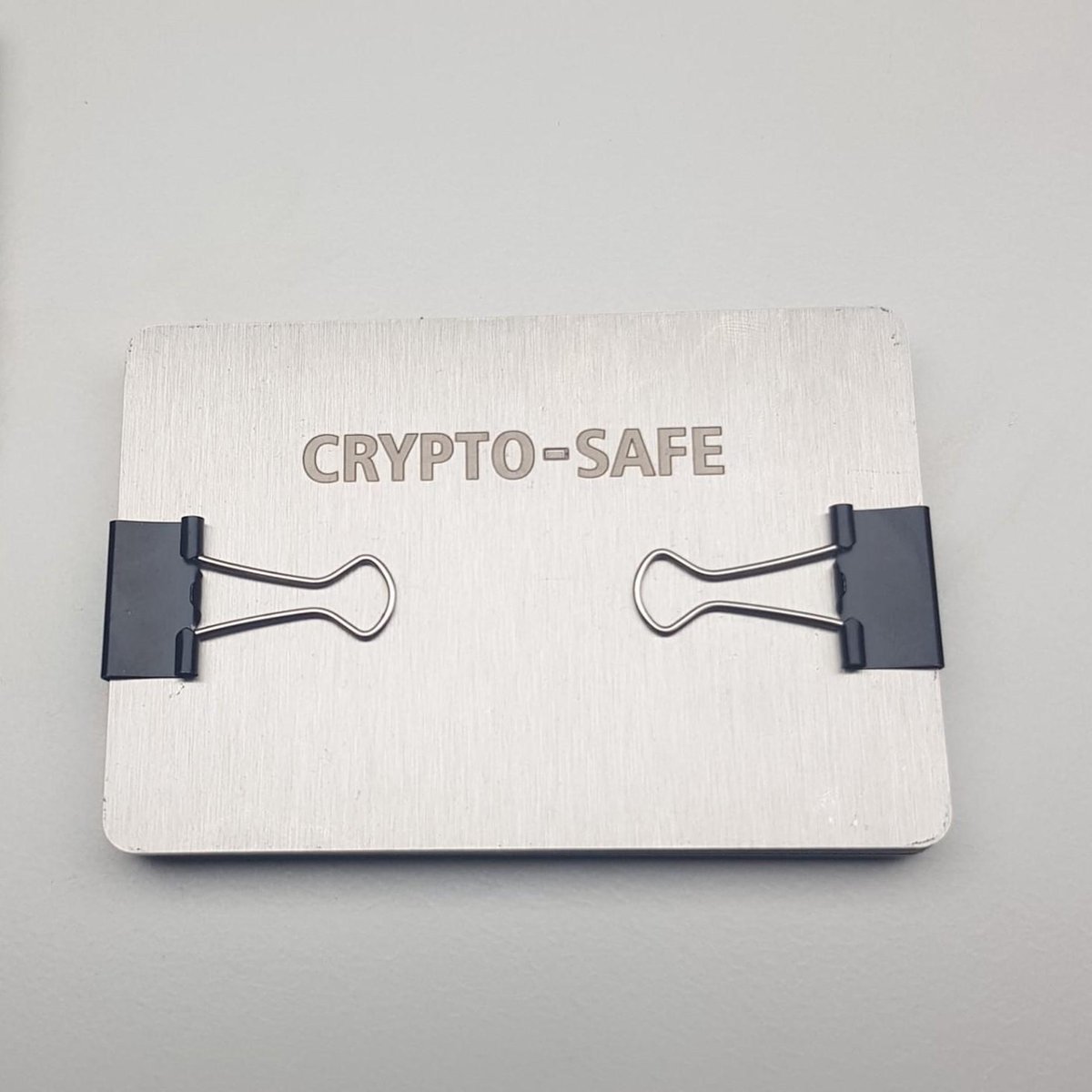 Crypto-safe Steelwallet - 3 metalen platen voor crypto seed phrase back-up  | bol