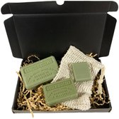 Zeepbox cadeau Huile d'olive 1x125 g. 1x60 g. 1x30g. 1x Sisal zeep scrub zakje - Valentijn cadeau voor hem