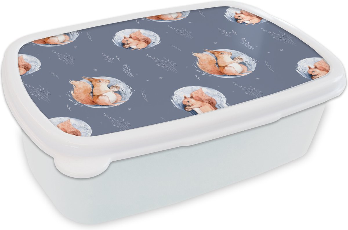 Broodtrommel Wit - Lunchbox - Brooddoos - Winter - Eekhoorn - Noot - 18x12x6 cm - Volwassenen