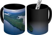 Magische Mok - Foto op Warmte Mok - Luchtfoto van de rivier en het bos - 350 ML - Uitdeelcadeautjes