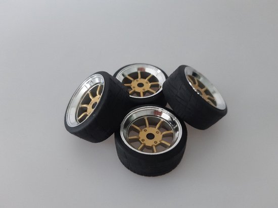 1:18 WATANABE velgenset 16 inch Goud