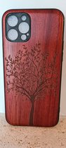 Bamboesjes Houten Telefoonhoesje Iphone 13 Pro met gravure van een boom