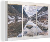 Canvas Schilderij Doorkijk - Berg - Water - 60x40 cm - Wanddecoratie