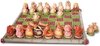 Afbeelding van het spelletje Paolo Chiari - schaakbord varkens vs vlees - ideaal voor slager of boer - handgemaakt italiaans design - polystone