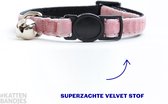 Kattenhalsband velvet | Halsband kat | Kattenband Velours | Kattenbandje velvet met veiligheidssluiting en belletje in roze