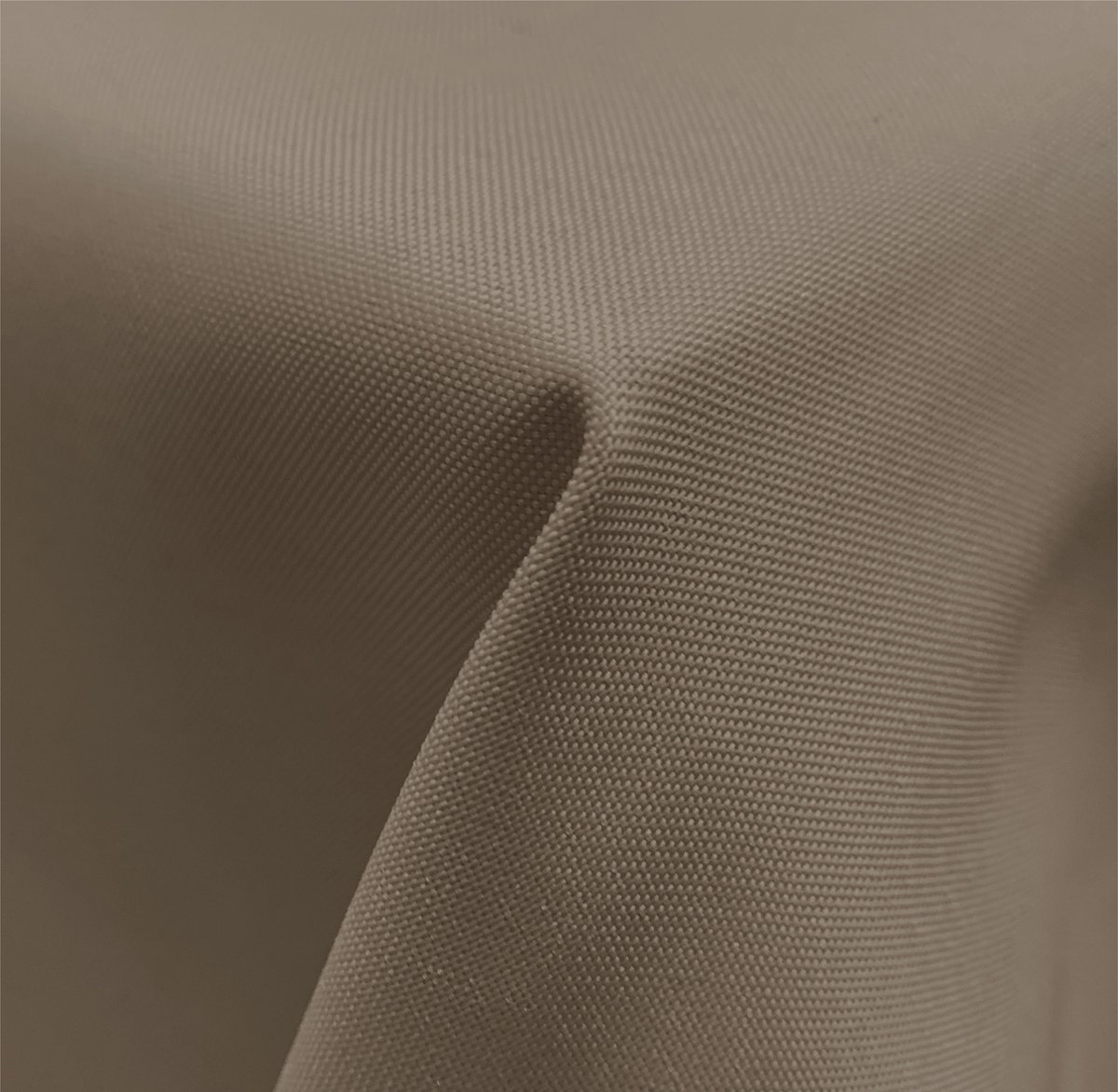 JEMIDI vlekbestendig stoffen tafelkleed rond - 160 cm - Decoratief tafellaken in effen design - Taupe