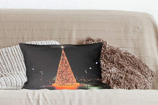 Sierkussens - Kussentjes Woonkamer - 50x30 cm - Een enorme kerstboom in de Verenigde Staten - Kerstversiering - Kerstdecoratie voor binnen - Woonkamer