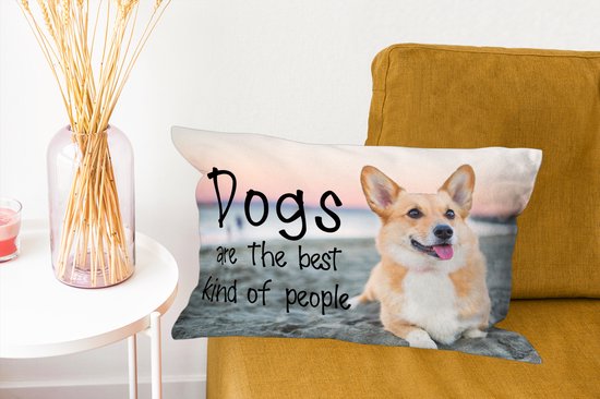 Sierkussen - Citation de Chiens «les chiens sont le Best type de personnes» et un arrière-plan avec un chien sur la plage