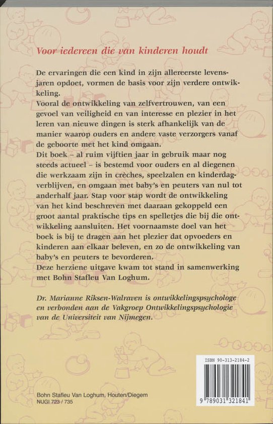 Boek "Inspelen op baby's en peuters" met tekst over kinderontwikkeling en een illustratie van spelende baby's.
