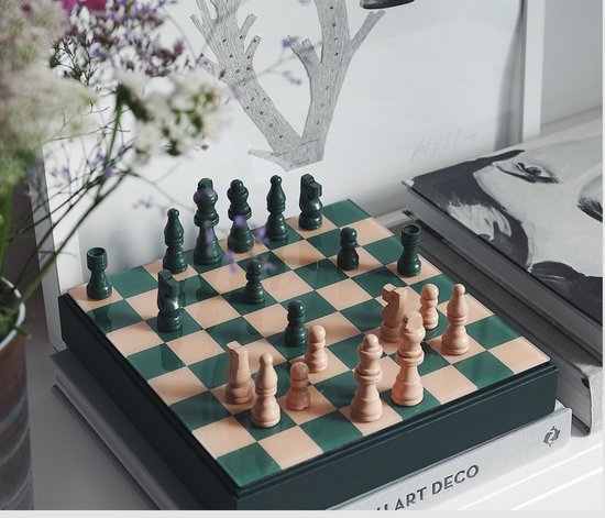 Alternatief Strippen middelen Printworks The Art Of Chess - Luxe Schaakspel - Design Spel - Decoratief -  groen/wit |... | bol.com