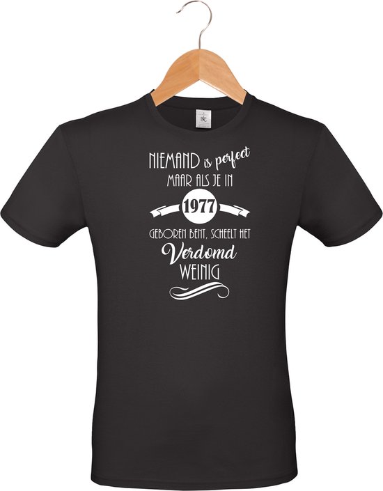 mijncadeautje - unisex T-shirt - zwart - Niemand is perfect - geboortejaar 1977 - maat XL