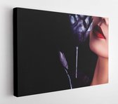 een mooi sexy Chinees meisje met haar ogen dicht snuift een ijzeren roos. Dikke lippen en rode lippenstift - Modern Art Canvas - Horizontaal - 1076877827 - 40*30 Horizontal