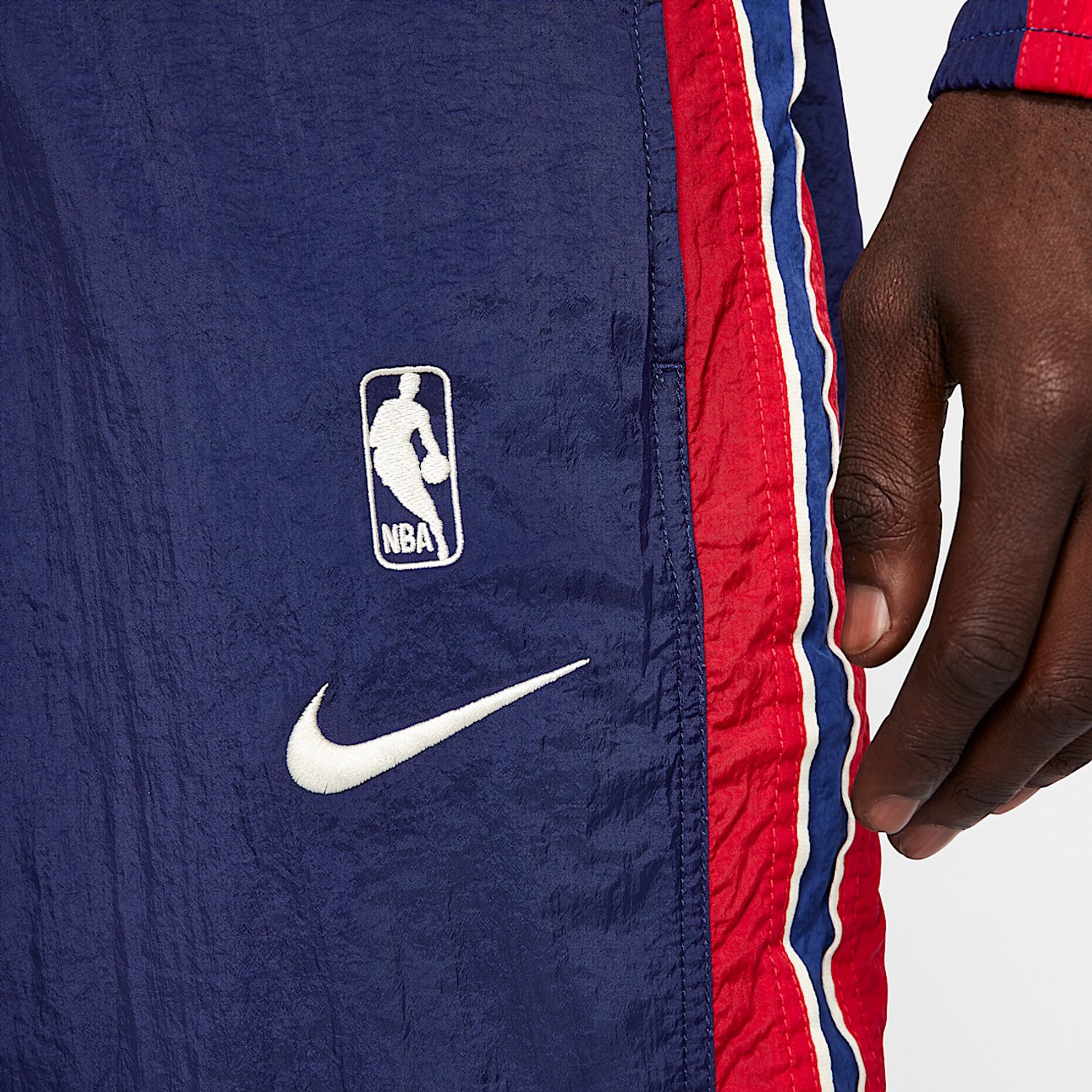 Nike Philadelphia 76ers Courtside City Edition NBA Trainingsbroek – Loyal /Rush /University Philadelphia 76ers Basketbal Heren Trainingsbroek voor Mannen Blauw