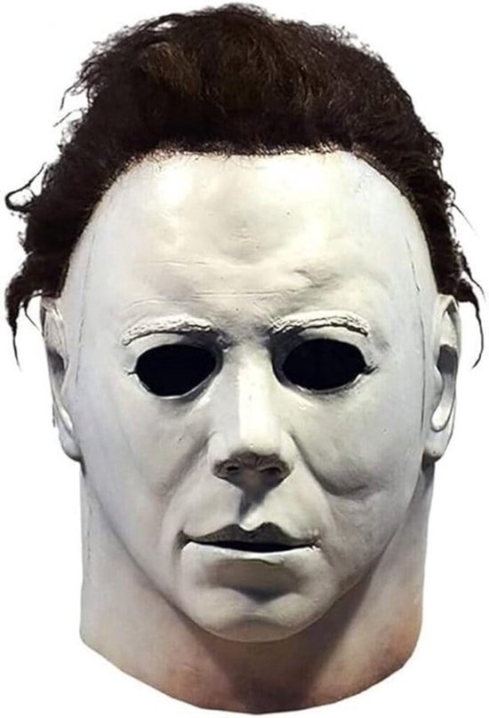 Wit Michael Myers-masker met bruin haar en zwarte oogopeningen op een witte achtergrond.