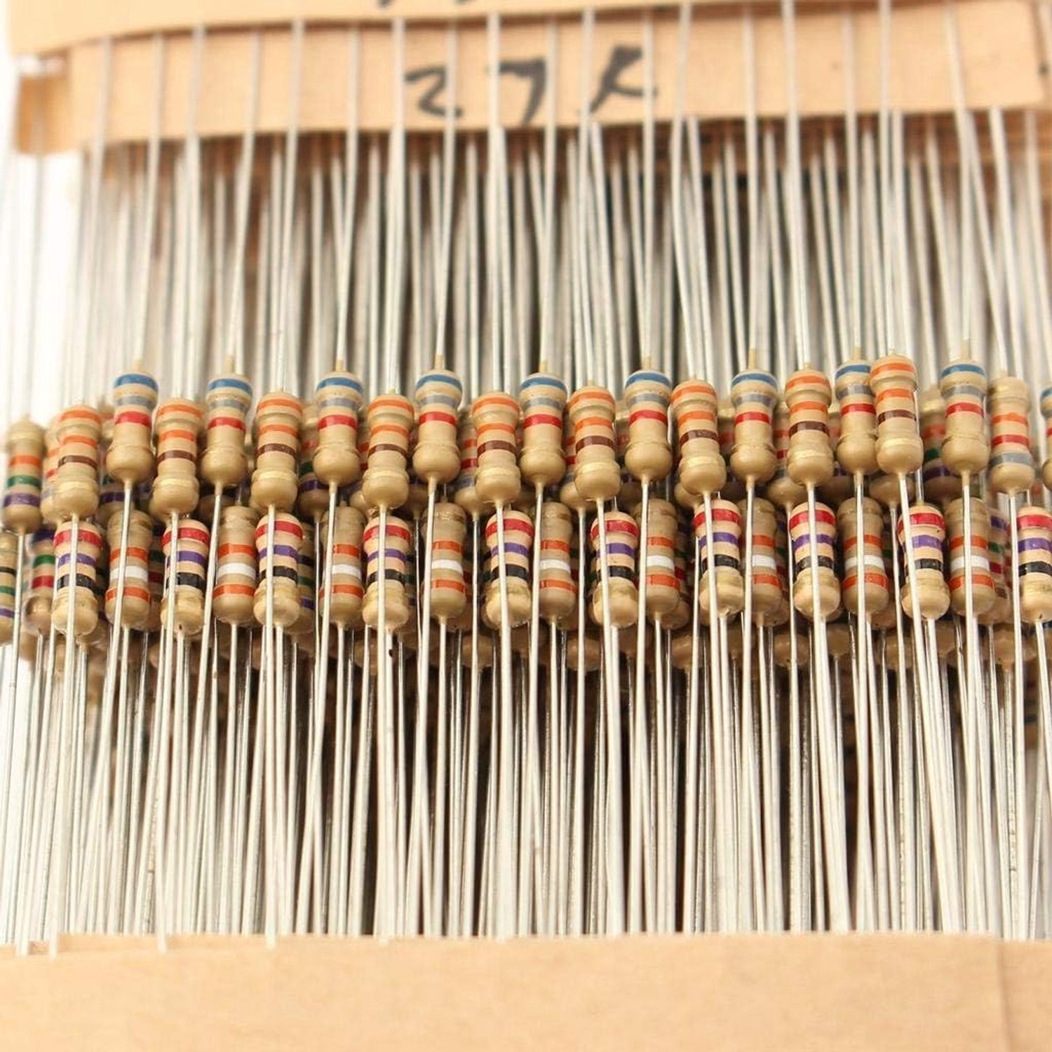 50 x koolstofcoatingweerstanden 56 ohm 1/4 W 5%. - Vemera