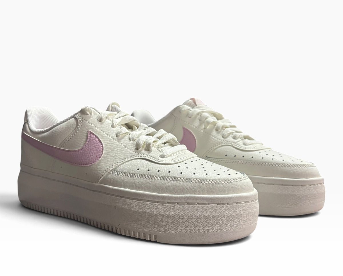 W Nike Court Vision ALTA LTR Vrouwen Sneakers Roze