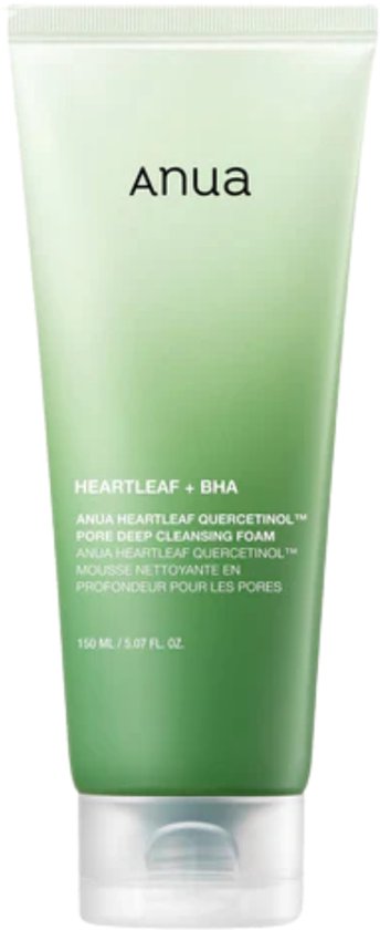 Groene Anua Heartleaf BHA reinigingsschuim tube, 150 ml, met gradiëntkleur en zwarte tekst op de voorzijde.