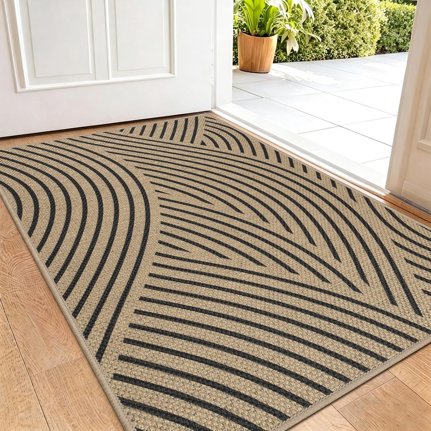Deurmat voor binnen - Vuilvangmat bij voordeur - Antislip entreemat voor hal - Absorberend oppervlak tegen schoenvuil - Dunne jute uitvoering wasbaar - Golfpatroon met gebogen lijnen - Beige met zwart - 50 x 80 cm