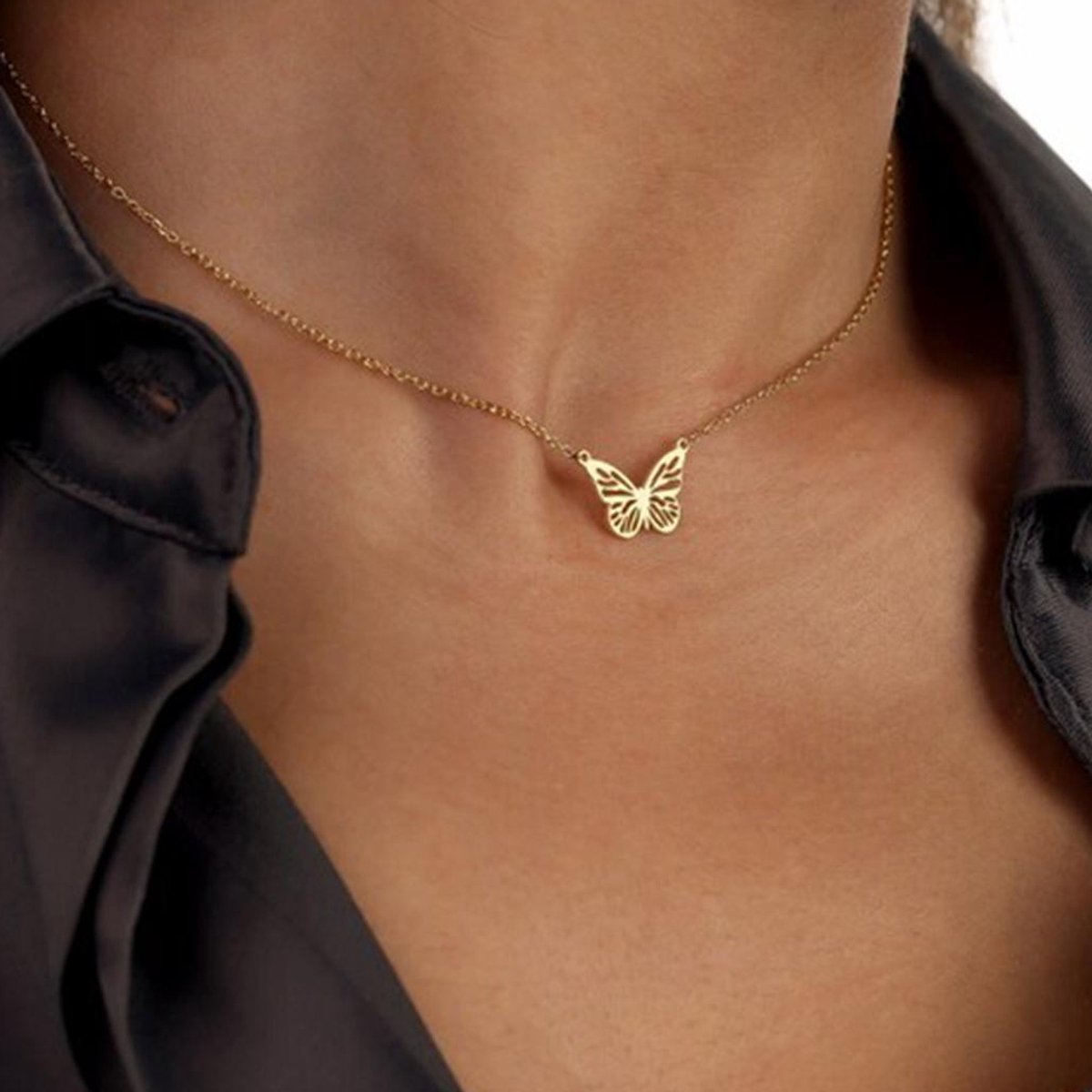 Sjika - Vlinder Ketting Dames Goud – Gouden Ketting met Vlinder – Minimalistische Damesketting – Sieraad – Cadeau voor Haar