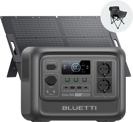 Grijze Bluetti Elite 100 powerstation met een digitaal display en openklapbare zonnepanelen. Ook een campingstoel in het klein.