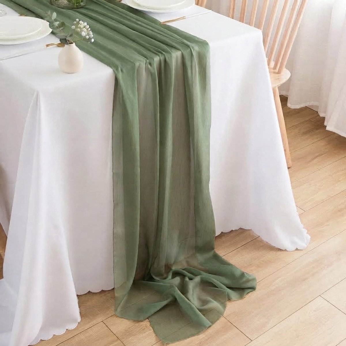 Livatto Tafelloper groen chiffon 3 m x 70 cm - Saliegroen lichtgroen mintgroen - Tafeldecoratie bruiloft boho eucalyptus - Stof tafelloper voor feesten