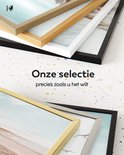 Diverse fotolijsten in eikenhout, wit, zwart, goud en zilver. Close-up van de randen. Tekst 'Onze selectie precies zoals u het wilt'.