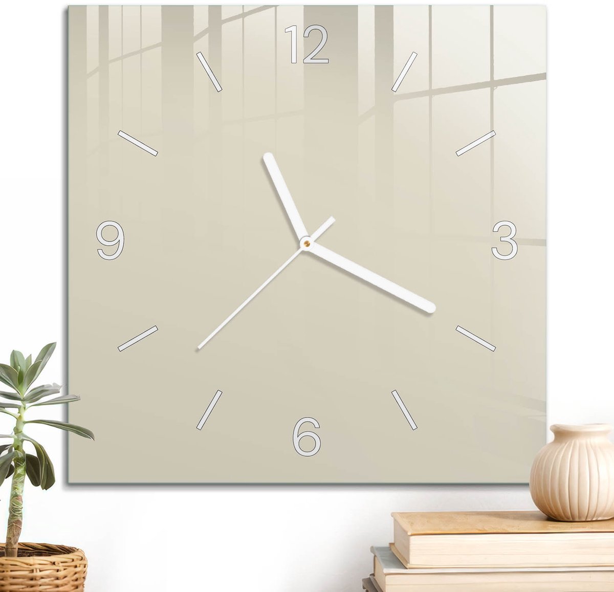 ArtPrintCave Beige Glazen Klok - 30x30 cm - Wandklok Vierkant - Lichte Steen Stille Wandklok - Abstractie Wandklok Keuken - Witte Klokwijzers