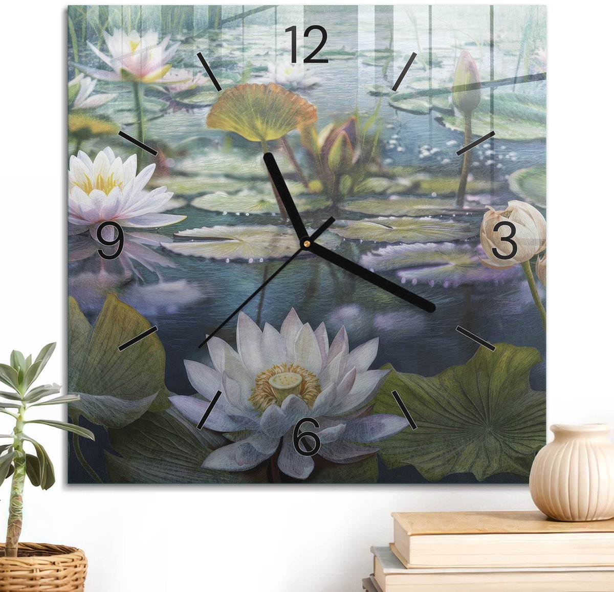 ArtPrintCave Groene Glazen Klok - 30x30 cm - Wandklok Vierkant - Waterlelies Wandklok Keuken - Bloemen En Planten Unieke Klok - Zwarte Klokwijzers