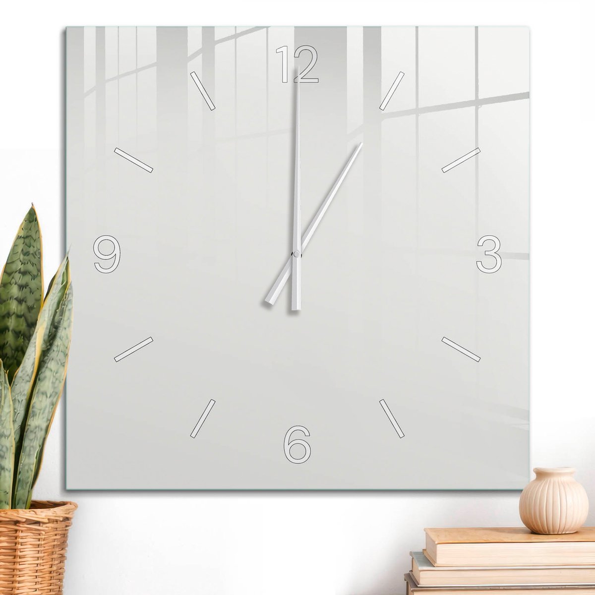 ArtPrintCave Grijs Glazen Klok - 60x60 cm - Wandklok Vierkant - Warm Lichtgrijs Stille Wandklok - Abstractie Wandklok Keuken - Witte Klokwijzers