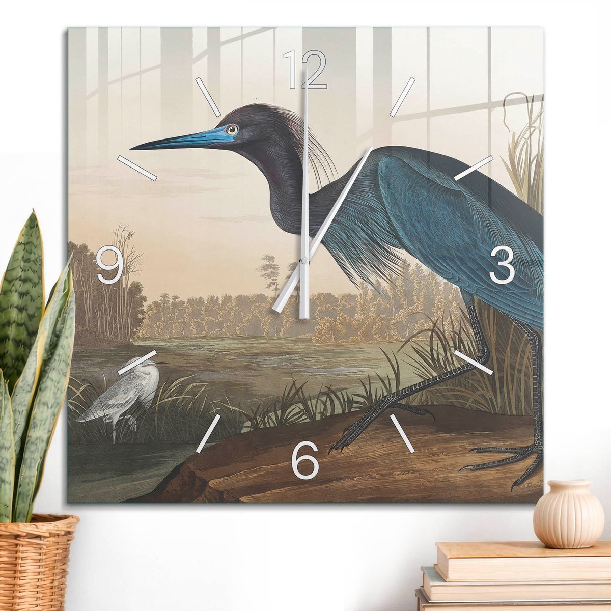 ArtPrintCave Blauw Glazen Klok - 60x60 cm - Wandklok Vierkant - Majestueuze Reiger Wandklok Keuken - Natuur Unieke Klok - Witte Klokwijzers