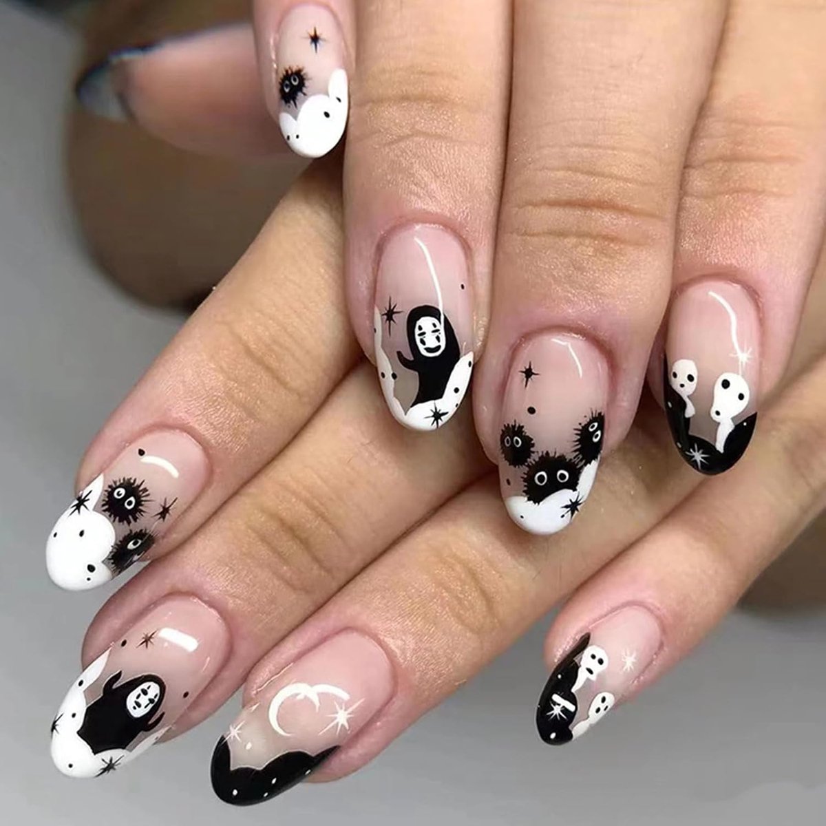 24 stuks Ghost korte amandel kunstnagels - acryl volledige dekking Press-on met schattige cartoon print voor Halloween, Pasen Festival - Stick-on set voor vrouwen en meisjes