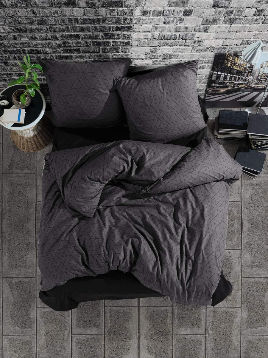 Beddengoed 135 x 200 cm. 2-delige set, antraciet, 100% katoen-renforcé, met ritssluiting, ademend dekbedovertrek, wit geometrisch patroon, kussensloop 80 x 80 cm. Monza V1