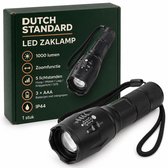 Dutch Standard LED Zaklamp - 1000 Lumen - Zoomfunctie - 5 Lichtstanden - Op AAA-batterijen - IP44 - Met Polskoord - Zwart