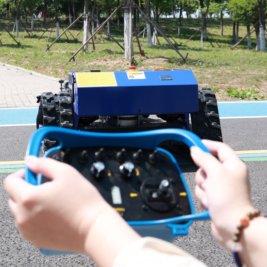 Robotmaaier Rupsbanden - Kleur AWY-550C - 550 mm Maaibreedte - Borstelloze Motor - Zelfrijdend - Voor Hellende Terreinen — afbeelding 5