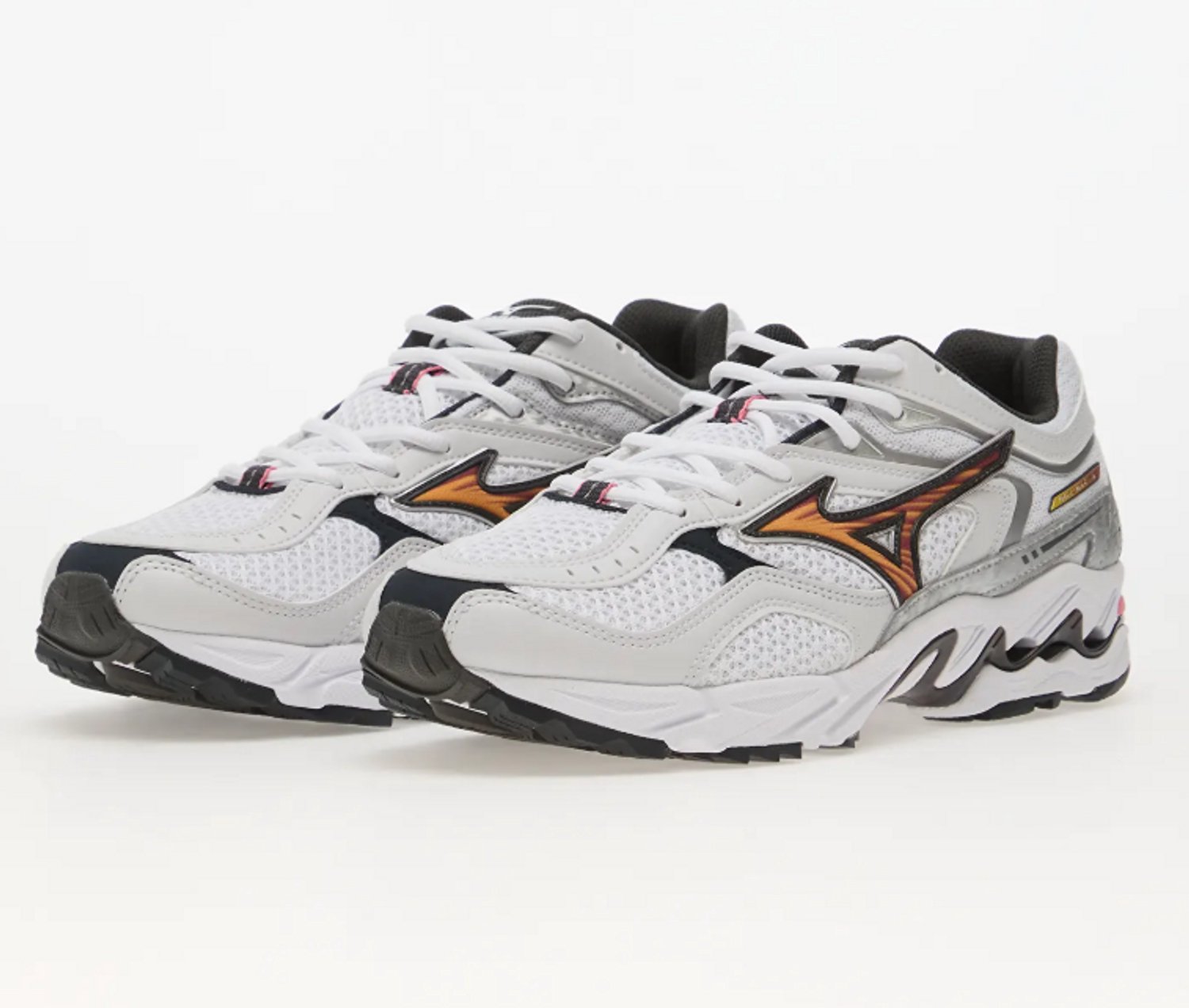 Mizuno Wave MG4 Sneakers Heren – White / Artisan’s Gold / Galaxy Silver – Maat 41