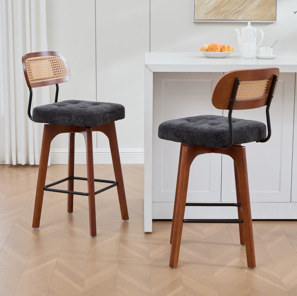 MIVRAY Barkruk Set van 2 67,5 cm - Draaibaar met Rugleuning en Gewatteerde Zitting - Voor Keuken en Ontbijtbar - Chenille Zwart