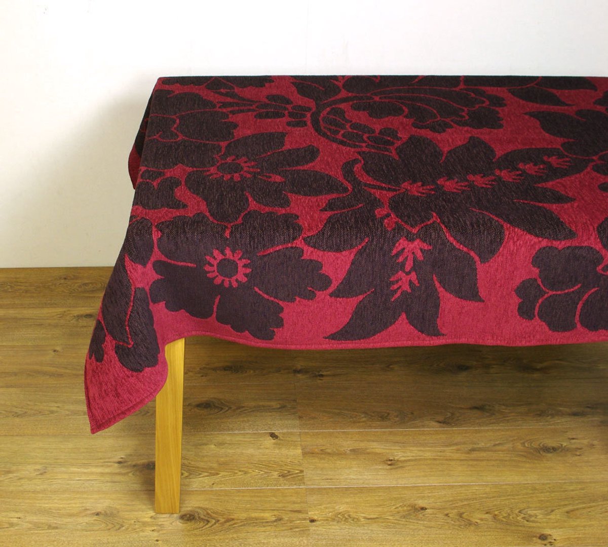 Tafelkleed Vienna - 130x185 cm - rood / bruin - grote bloemen - Dakar - 100% katoen - retro - vintage - authentiek - jaren 70