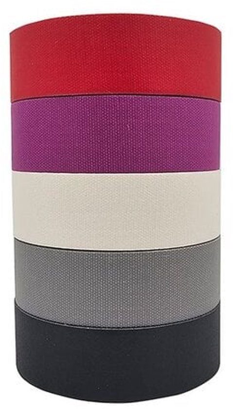 Stapel van vijf rollen tape in de kleuren rood, paars, crème, grijs en zwart.