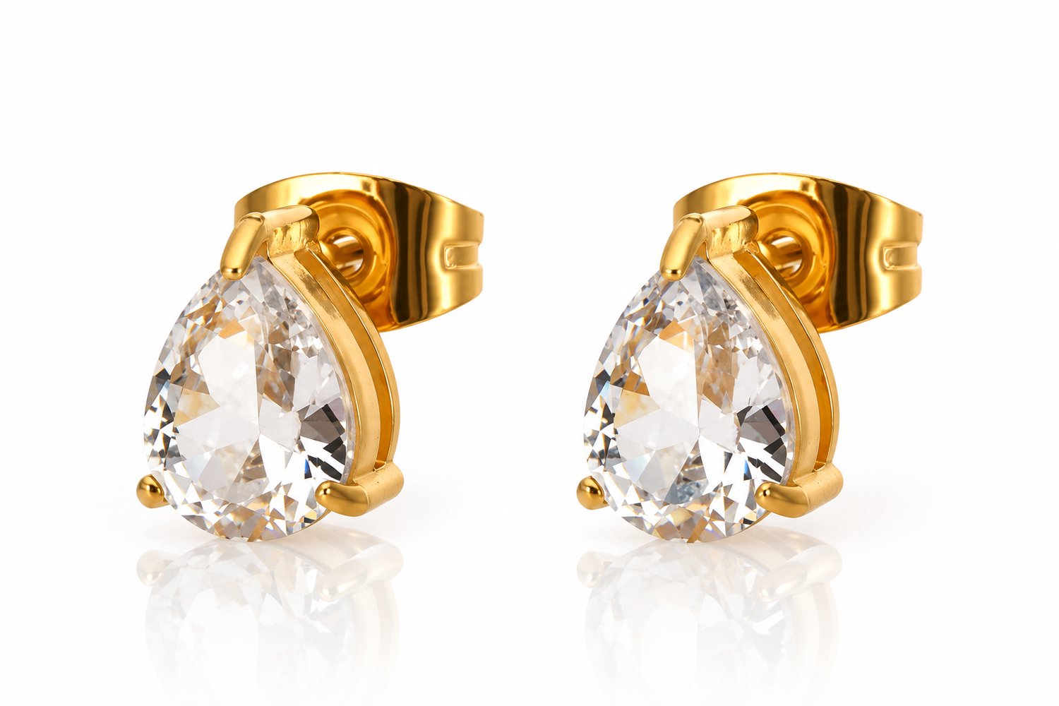 Maevi® Geboortesteen Oorbellen - Maand: April - Kleur: Goud - Oorknopjes / Oorbellen - Hoge Kwaliteit - RVS / Roestvrijstaal / Stainless Steel - Incl. Luxe Verpakking - Sieraden Vrouwen / Dames / Moeder - Geboorte Cadeau / Kraamcadeau